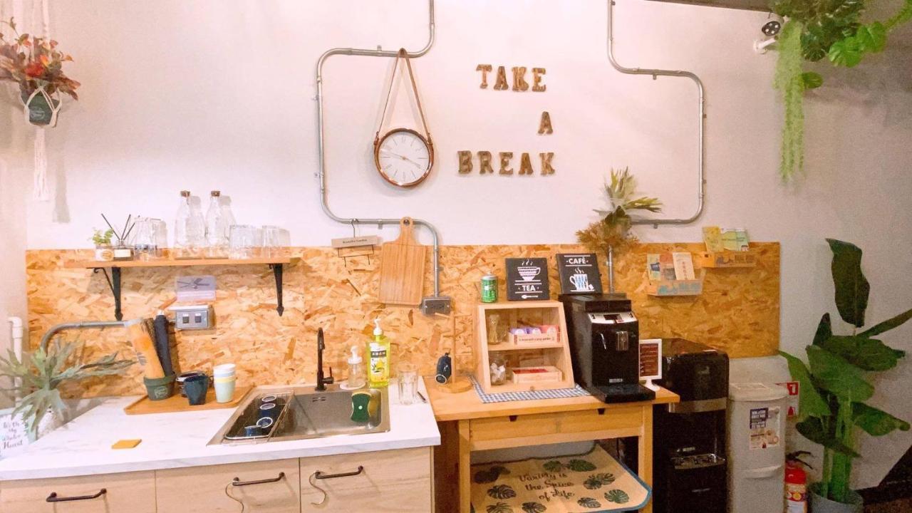 Bed and Breakfast Funky Song Tainan Exterior foto